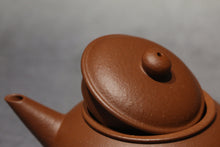 Load image into Gallery viewer, Zhuni Dahongpao Bian Shuiping Yixing Teapot 朱泥大红袍扁水平 120ml
