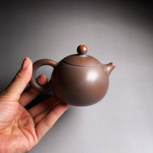Load image into Gallery viewer, 130ml Xishi Nixing Teapot by Zhou Yujiao