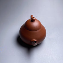 Load image into Gallery viewer, Zhuni Pear Yixing Teapot 朱泥梨形壶 125ml