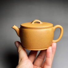 Load image into Gallery viewer, Huangjin Duan Hanwa Yixing Teapot 黄金段汉瓦 140ml