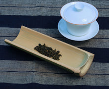 Load image into Gallery viewer, Large Green Bamboo Tea Scoop 保青竹子茶则
