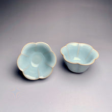 Load image into Gallery viewer, Pair of Matching 30ml Morning Glory Azure Ruyao Teacups, 天青汝窑茶杯