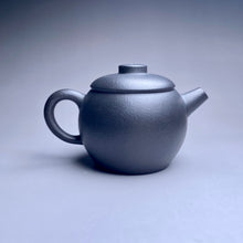 Load image into Gallery viewer, Heini (Wuhui Zhuni) Julunzhu Yixing Teapot, 焐灰朱泥巨轮珠, 90ml