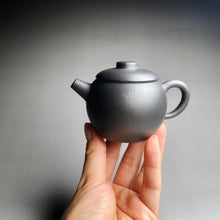 Load image into Gallery viewer, Heini (Wuhui Zhuni) Julunzhu Yixing Teapot, 焐灰朱泥巨轮珠, 90ml