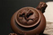 Load image into Gallery viewer, Fully Handmade Dicaoqing Primrose Yixing Teapot by Fan Aijuan, 范爱娟作品-全手工报春四号井底槽青, 230ml