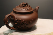 Load image into Gallery viewer, Fully Handmade Dicaoqing Primrose Yixing Teapot by Fan Aijuan, 范爱娟作品-全手工报春四号井底槽青, 230ml