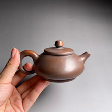 Load image into Gallery viewer, 100ml Shipiao Nixing Teapot 坭兴石瓢壶 by Zhou Yujiao