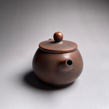 Load image into Gallery viewer, 125ml Mulan Nixing Teapot by Zhou Yujiao