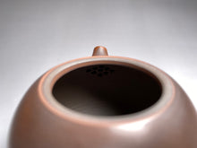 Load image into Gallery viewer, 130ml Xishi Nixing Teapot by Zhou Yujiao