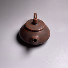 Load image into Gallery viewer, 75ml Shipiao Nixing Teapot 坭兴石瓢壶 by Zhou Yujiao