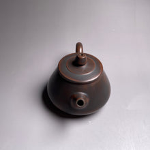 Load image into Gallery viewer, 125ml Shipiao Nixing Teapot 坭兴石瓢壶 by Wu Sheng Sheng