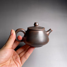 Load image into Gallery viewer, 125ml Shipiao Nixing Teapot 坭兴石瓢壶 by Wu Sheng Sheng