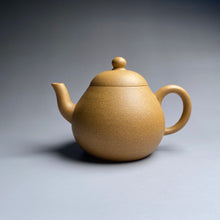 Load image into Gallery viewer, Huangjin Duan Pear Yixing Teapot, 黄金段梨形壶, 165ml