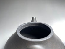 Load image into Gallery viewer, Heini (Wuhui Huangjin Duan) Hulupiao Yixing Teapot, 焐灰黄金段葫芦瓢壶, 125ml