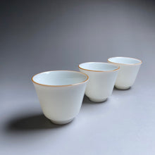 Load image into Gallery viewer, 25ml Ruyue Tianbai Jingdezhen Porcelain Teacup