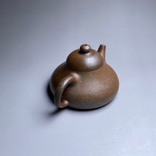 Load image into Gallery viewer, Wood Fired Huangjin Duan Hulupiao Yixing Teapot, 柴烧黄金段葫芦瓢, 125ml