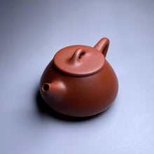 Load image into Gallery viewer, Zhuni Dahongpao Shipiao Yixing Teapot, 朱泥大红袍石瓢壶, 180ml