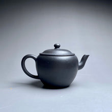 Load image into Gallery viewer, Heini (Wuhui Jiangponi) Wandeng Yixing Teapot, 焐灰降坡泥宛灯壶, 125ml