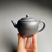 Load image into Gallery viewer, Heini (Wuhui Jiangponi) Wandeng Yixing Teapot, 焐灰降坡泥宛灯壶, 125ml