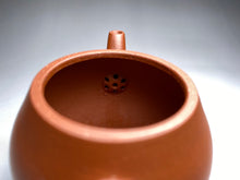 Load image into Gallery viewer, Zhuni Wengxing Yixing Teapot, 朱泥瓮形壶, 120ml