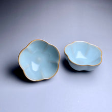 Load image into Gallery viewer, Pair of Matching 75ml Five-Lobed Azure Ruyao Teacups, 天青汝窑茶杯