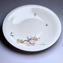 Load image into Gallery viewer, Peaches Motif Youzhongcai Jingdezhen Porcelain Saucer / Tea Boat