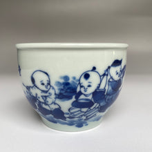Load image into Gallery viewer, 90ml Qinghua Children Playing Instruments Fanggu Jingdezhen Porcelain Teacup,   仿古全手工青花童趣福寿杯