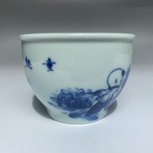 Load image into Gallery viewer, 90ml Qinghua Children Lighting Firecrackers Fanggu Jingdezhen Porcelain Teacup,    仿古全手工青花童趣福寿杯