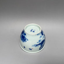 Load image into Gallery viewer, 90ml Qinghua Children Lighting Firecrackers Fanggu Jingdezhen Porcelain Teacup,    仿古全手工青花童趣福寿杯