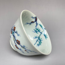 Load image into Gallery viewer, Birds and Flowers Doucai Jingdezhen Porcelain Teacup, 喜上眉梢斗彩杯,100ml