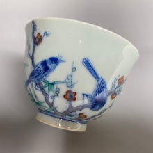 Load image into Gallery viewer, Birds and Flowers Doucai Jingdezhen Porcelain Teacup, 喜上眉梢斗彩杯,100ml