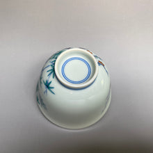 Load image into Gallery viewer, Birds and Flowers Doucai Jingdezhen Porcelain Teacup, 喜上眉梢斗彩杯,100ml