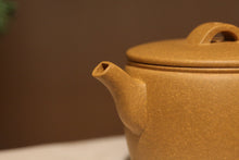 Load image into Gallery viewer, Huangjin Duan Hanwa Yixing Teapot 黄金段汉瓦 140ml