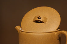 Load image into Gallery viewer, Huangjin Duan Hanwa Yixing Teapot 黄金段汉瓦 140ml
