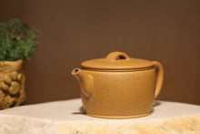Load image into Gallery viewer, Huangjin Duan Hanwa Yixing Teapot 黄金段汉瓦 140ml