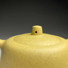 Load image into Gallery viewer, Benshan lüni Classic Jinglan Yixing Teapot, 本山绿泥井栏, 180ml