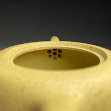 Load image into Gallery viewer, Benshan lüni Classic Jinglan Yixing Teapot, 本山绿泥井栏, 180ml