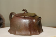 Load image into Gallery viewer, Wood Fired Lao Duanni Lianjing Yixing Teapot 柴烧老段泥莲镜壶 155ml