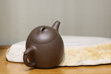 Load image into Gallery viewer, TianQingNi Qinquan Yixing Teapot, 天青泥秦权壶, 160ml