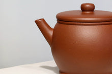 Load image into Gallery viewer, Hand-Picked Red Jiangponi Drum Shape Yixing Teapot, 降坡红泥鼓形壶, 140ml