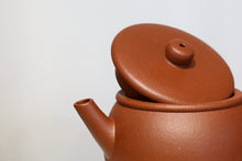 Load image into Gallery viewer, Hand-Picked Red Jiangponi Drum Shape Yixing Teapot, 降坡红泥鼓形壶, 140ml