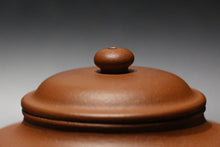 Load image into Gallery viewer, Zhuni Xubian Shuiping Yixing Teapot, 朱泥虚扁水平壶, 120ml