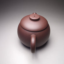 Load image into Gallery viewer, Dicaoqing Julunzhu Yixing Teapot, 底槽青巨轮珠, 150ml