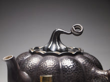 Load image into Gallery viewer, 999 Pure Silver Handmade Pumpkin Side Handle Teapot, 全手工纯银999南瓜侧把壶, 300ml