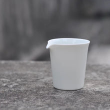 Load image into Gallery viewer, White Porcelain Fair Cup / Tea Pitcher