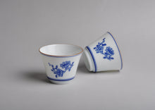 Load image into Gallery viewer, 66ml Qinghua Camelia Jingdezhen Porcelain Cup