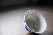 Load image into Gallery viewer, Qinghua Flower Pattern Jingdezhen Porcelain Cup
