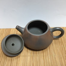 Load image into Gallery viewer, 170ml Nixing Teapot by Li Changquan