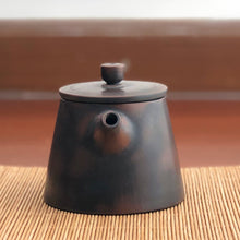 Load image into Gallery viewer, 120ml Tall Shipiao Nixing Teapot by Huang Lirong