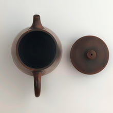 Load image into Gallery viewer, 120ml Tall Shipiao Nixing Teapot by Huang Lirong